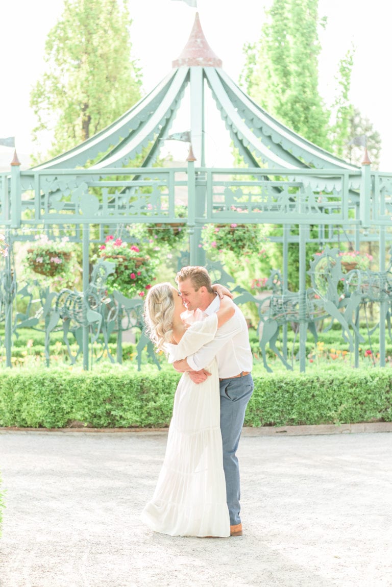5 Tips to Get the Best First Kiss Picture at Your Wedding