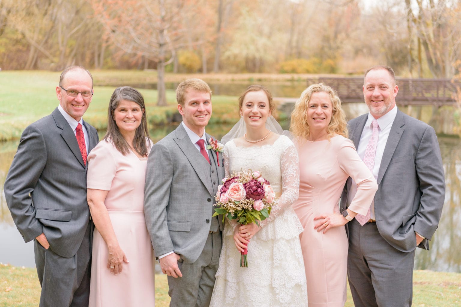 Tips for Smooth and Simple Family Photos at Your Wedding