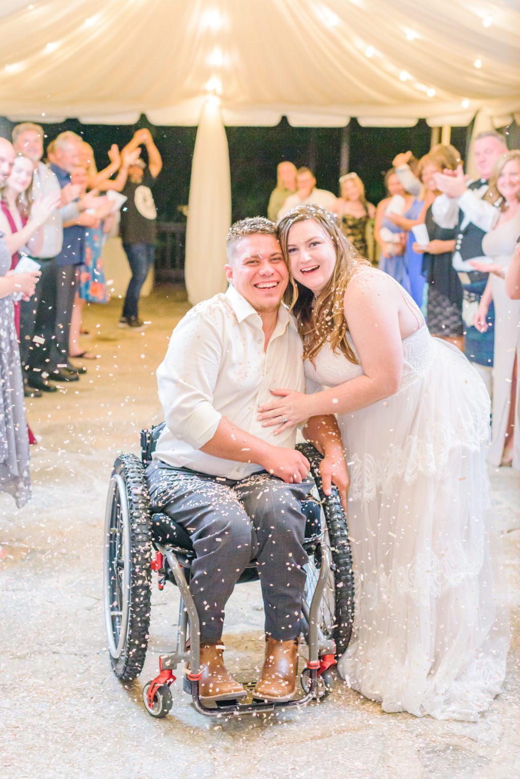 5 Tips to Get the Best First Kiss Picture at Your Wedding