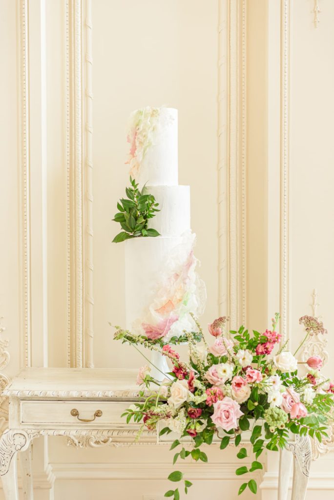 Think about placing the cake cutting at the end of dinner when you're planning your wedding reception timeline.
