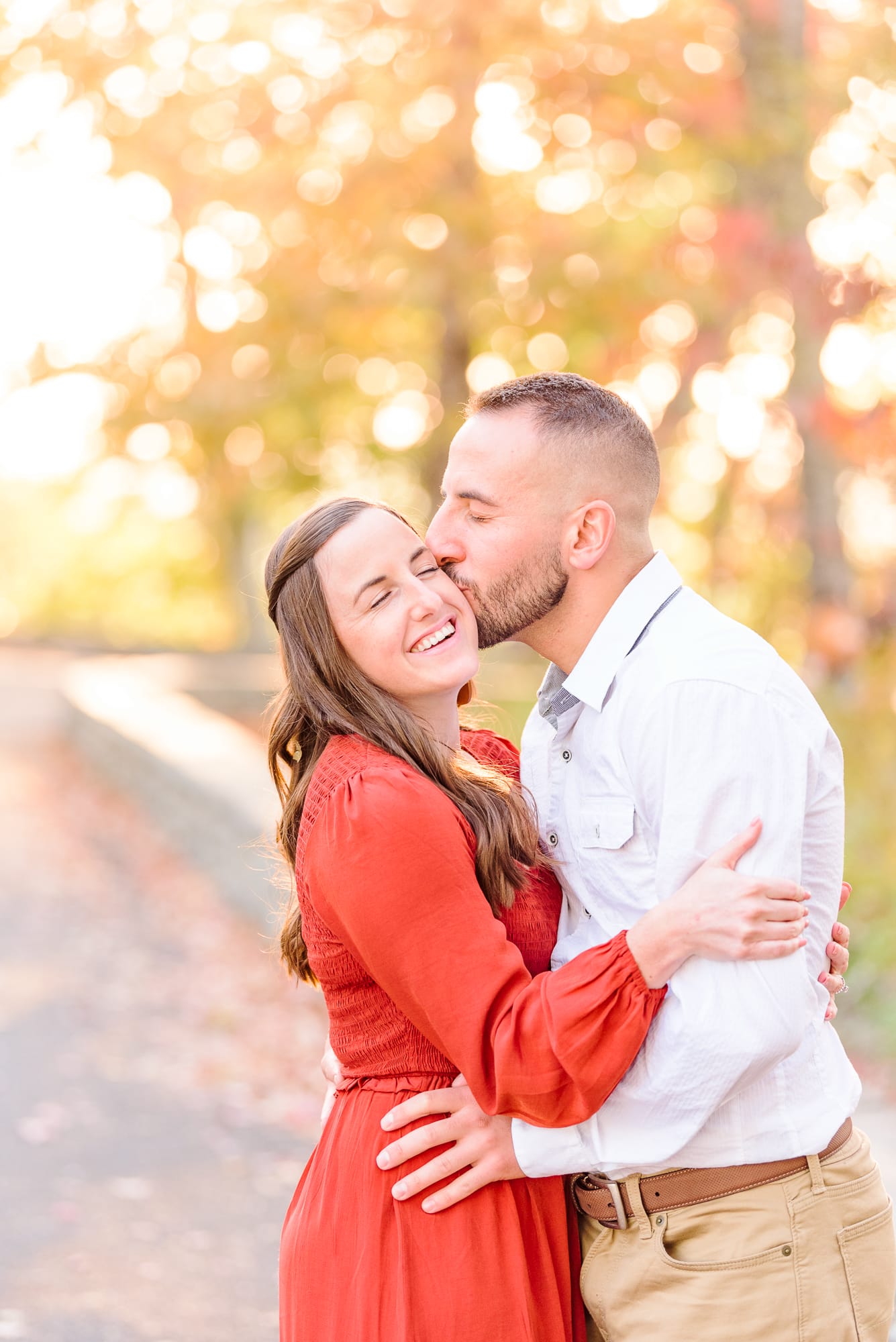 These fall engagement photos took place in North Carolina's mountains.