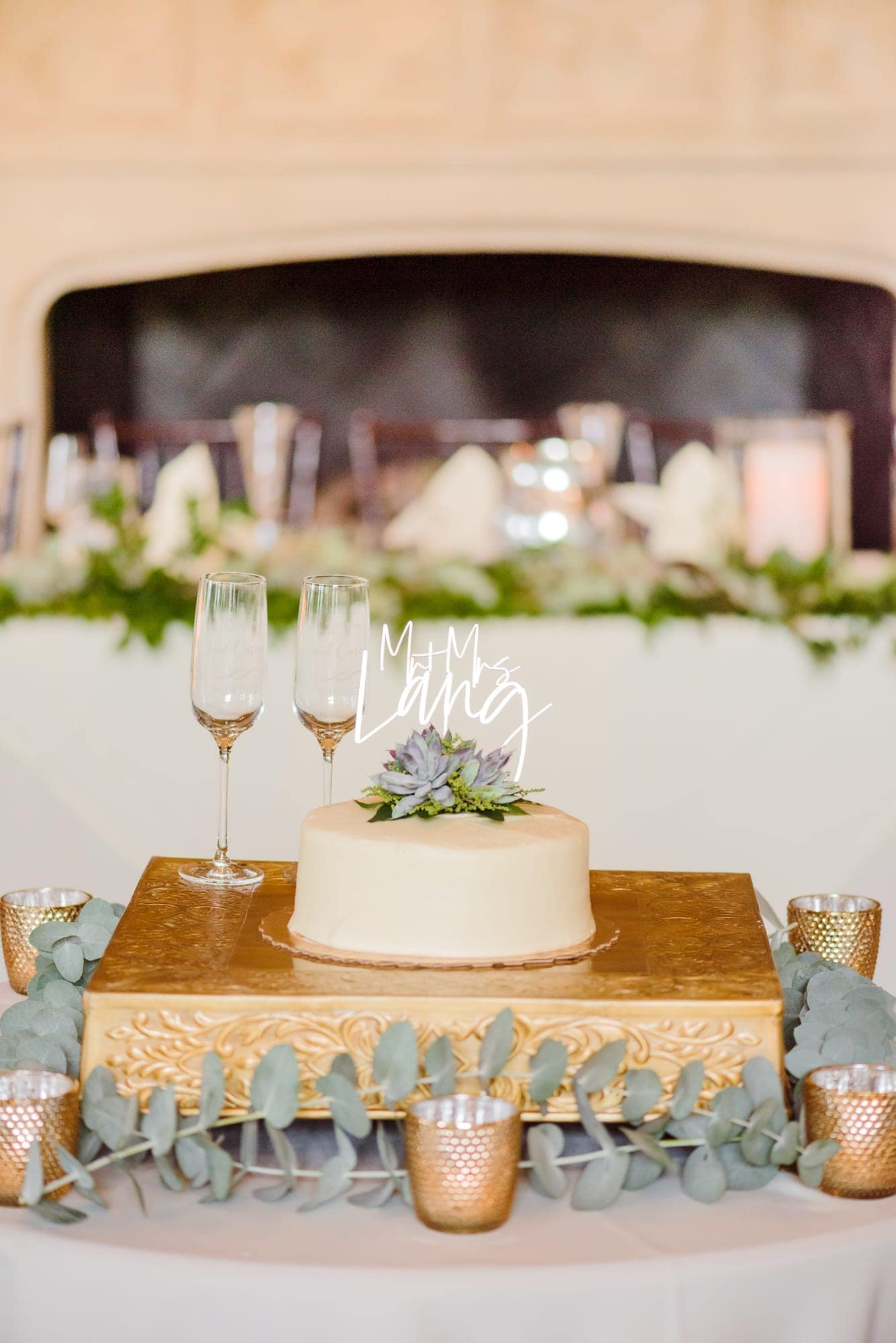 Even though the rest of the reception at the Longview Country Club was over-the-top, the bride and groom opted for a small, simple cake.